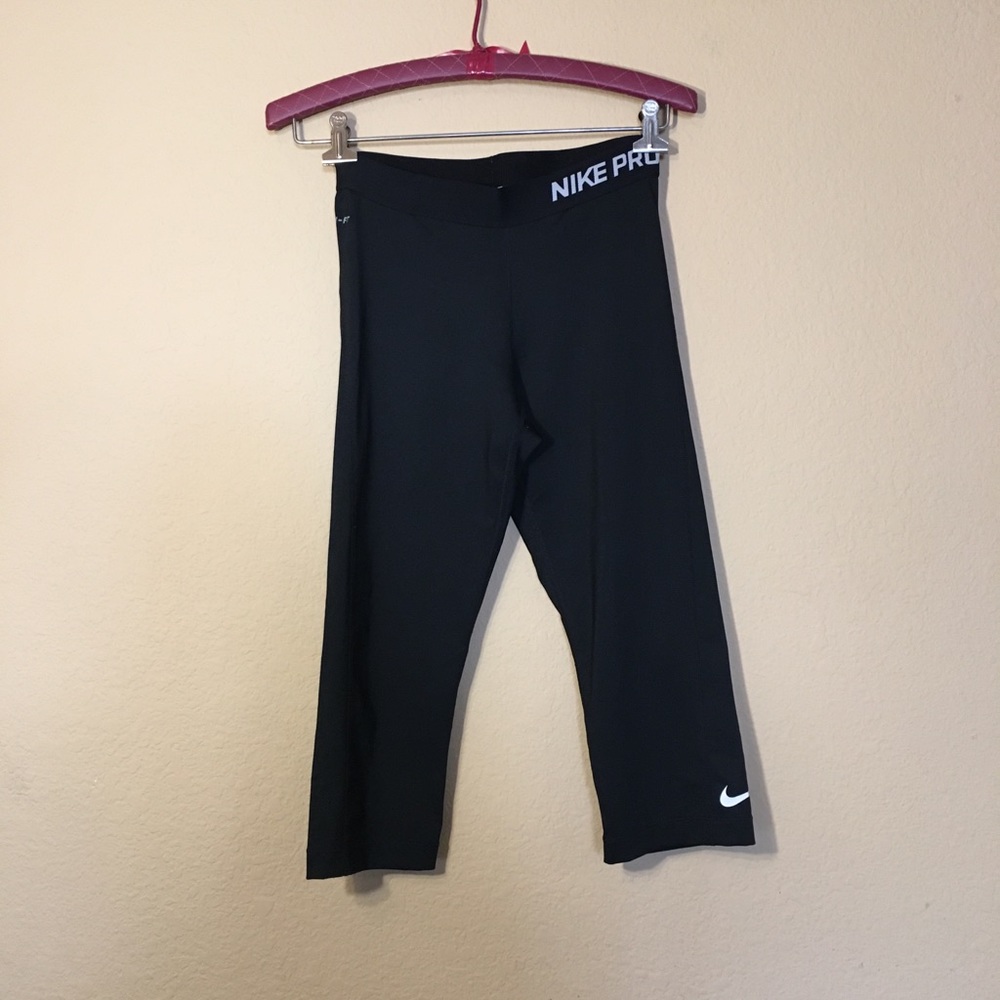 Nike cropped leggings